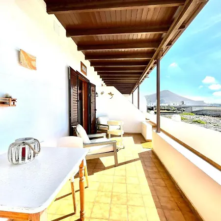 Casa Rural En Finca Con Wifi Y Estupenda Vista A Volcan Holiday home Costa Teguise