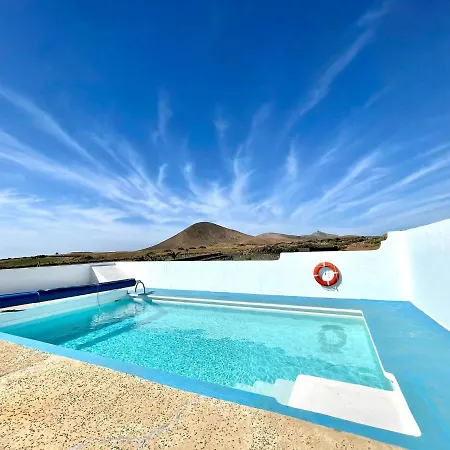Casa Rural En Finca Con Wifi Y Estupenda Vista A Volcan Holiday home Costa Teguise