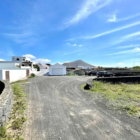 Casa Rural En Finca Con Wifi Y Estupenda Vista A Volcan Holiday home *